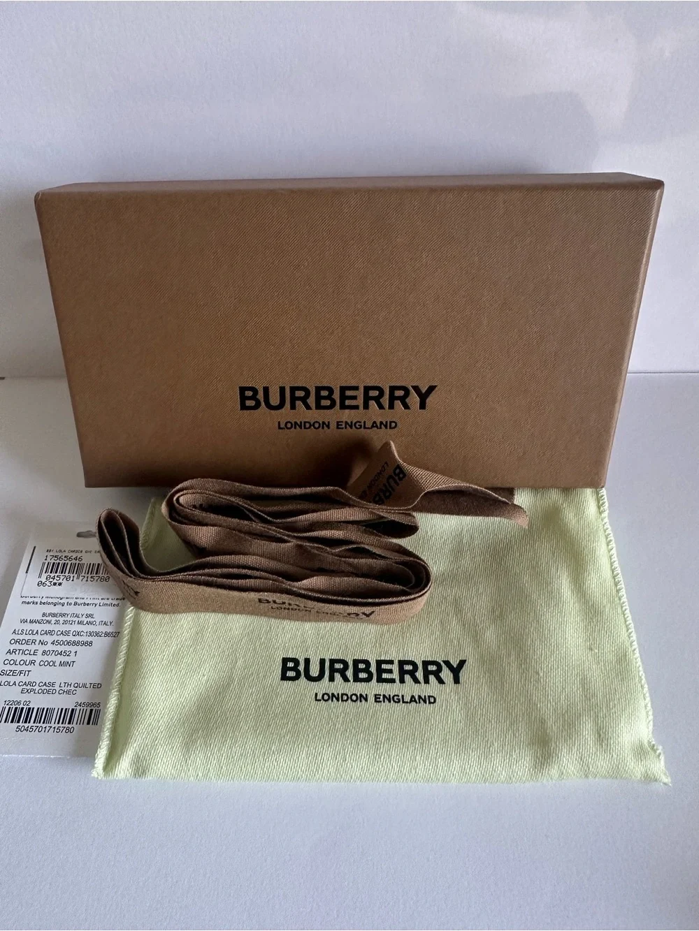 NWT Burberry Lola Cool Mint Quilted Leather TB Card Case Full Set